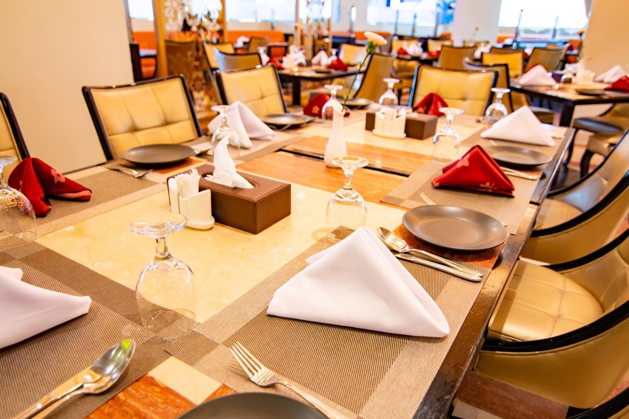 Garden Hotel Muscat By Royal Titan Group Zewnętrze zdjęcie